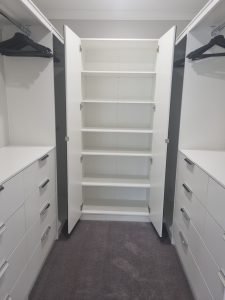 4 Advantages Of Custom-Design Laundry Cabinets